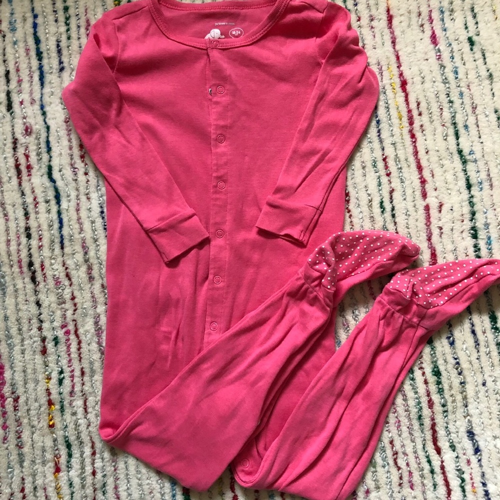 Primary footed jammies — excellent used condition